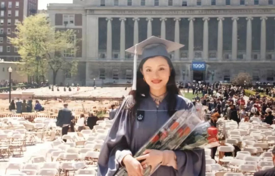 杨澜:“我付出30年青春,才有跟美国总统喝咖啡的机会!”