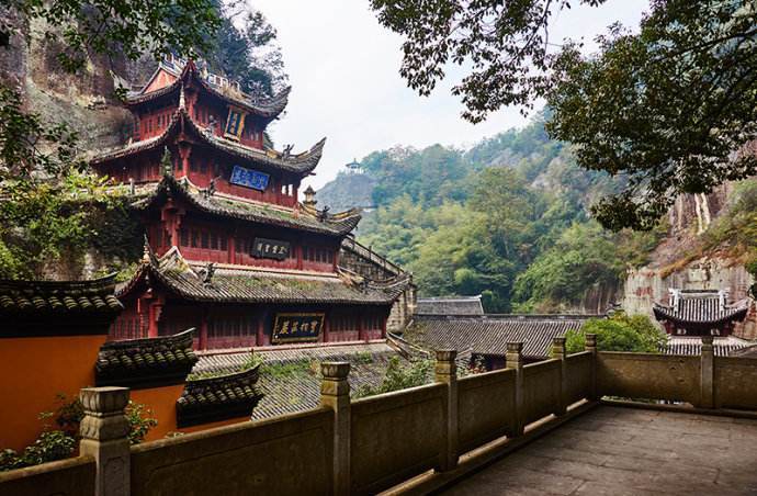 浙江寺庙名录-新昌大佛寺