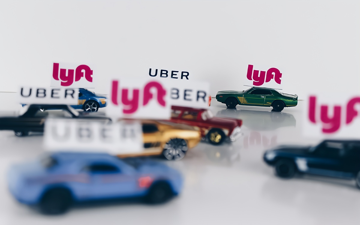 「混蛋 Uber」要上市了，不知道卡兰尼克会不会怀念和中国人民战斗的日子