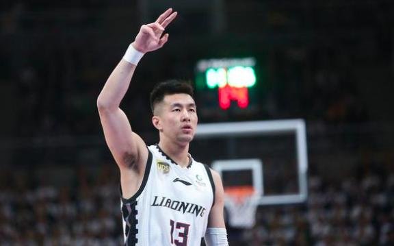 19中13轰34分!CBA又一个本土外援级,辽宁打破魔咒,郭艾伦首功