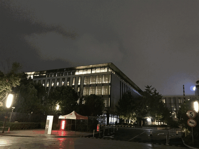 华为阿里下班时间曝光：所有的光鲜，都有加班的味道