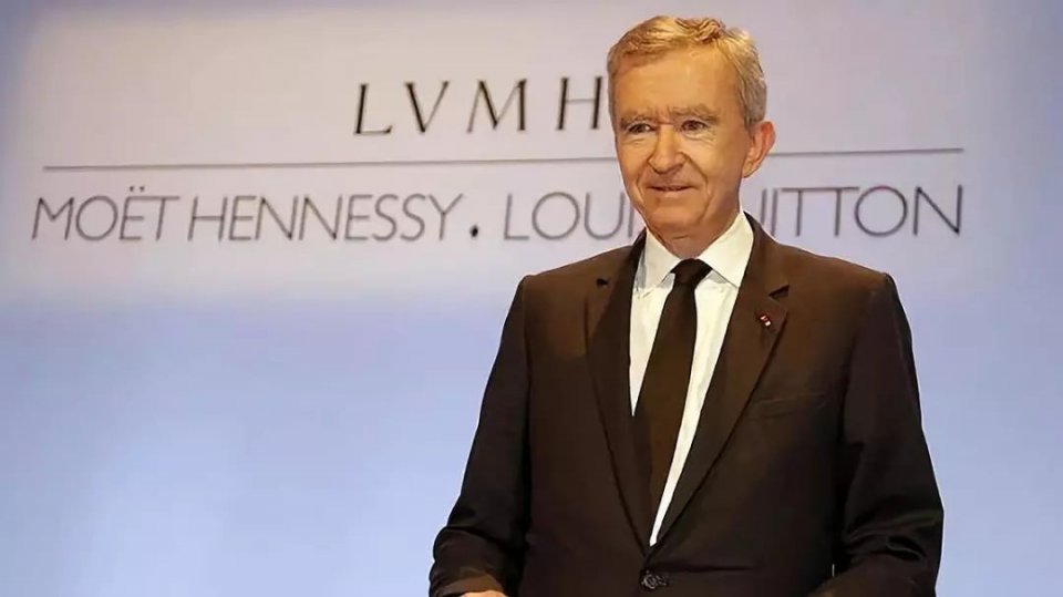 每日要闻|开云之后，LVMH集团CEO捐赠2亿欧元修复巴黎圣母院