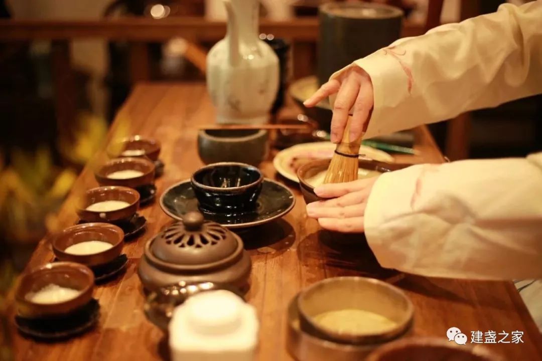 紫玉瓯心雪涛起 宋代建盏点茶文化亮相第三届上饶茶文化博览会