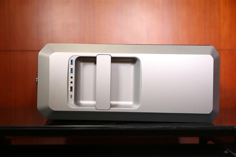 性能强劲无短板！雷神911黑武士Ⅱ代评测：比DIY更划算的品牌机