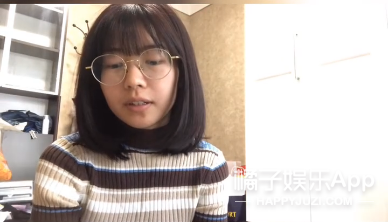 她发这张素颜照经过公司同意没？