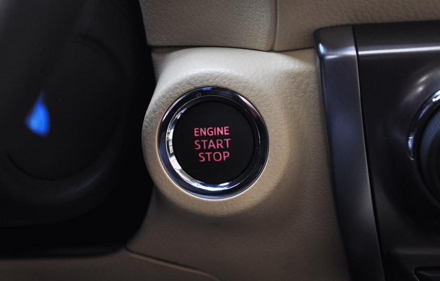 无钥匙启动有用还是有害？为啥国外立法禁用，国内车企却作为卖点