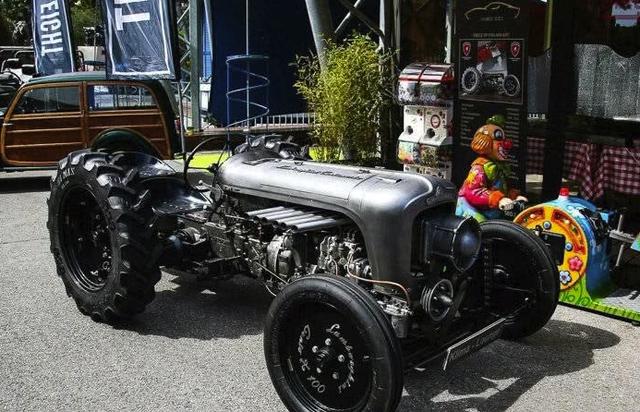 国外拖拉机卖了几百万,家里有拖拉机别扔,以后能换一套房