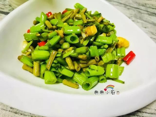 自制下饭咸菜做出来的6道家常菜,美味诱人,待客也拿得出手