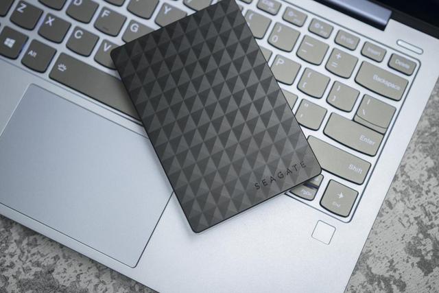 商务功能全面,希捷睿翼移动硬盘评测