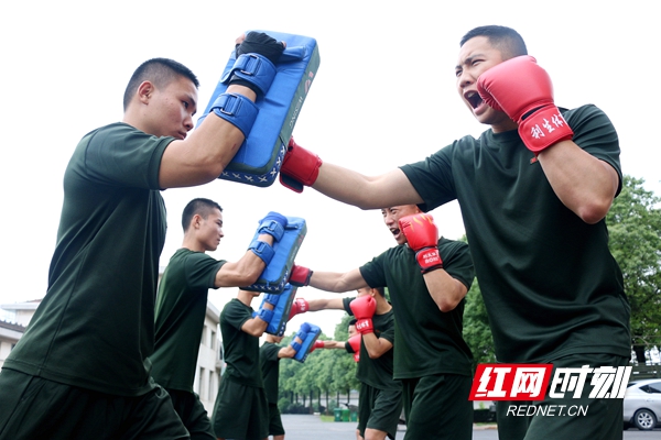 千百次出拳,只为战场再快一秒.JPG