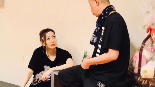 原谅太难！郑秀文不断发文宣泄情绪，爱情里的她其实卑微到了极致