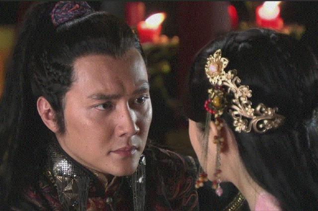 武将都长得满脸横肉吗?有一名将就生得俊美,上战场也要掩面