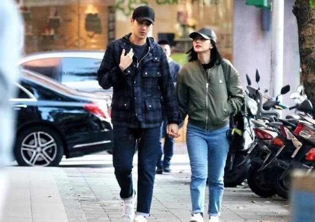 高圆圆赵又廷亲手准备女儿满月礼盒 小公主英文名正式曝光