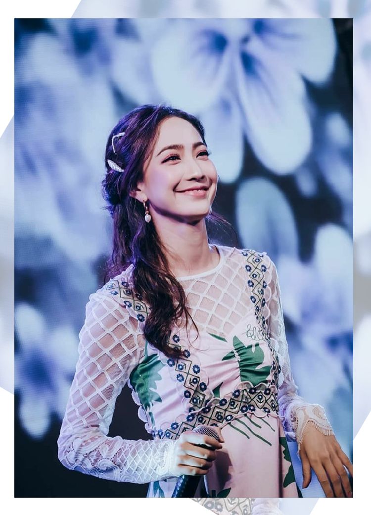 不止有Lisa,这微变传奇网页版些泰国女明星各个都绝了!