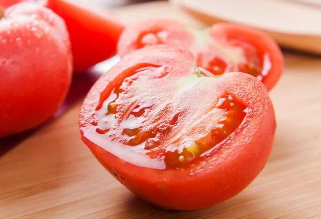 番茄生吃好还是熟吃好?圣女果和大番茄,哪个更好?