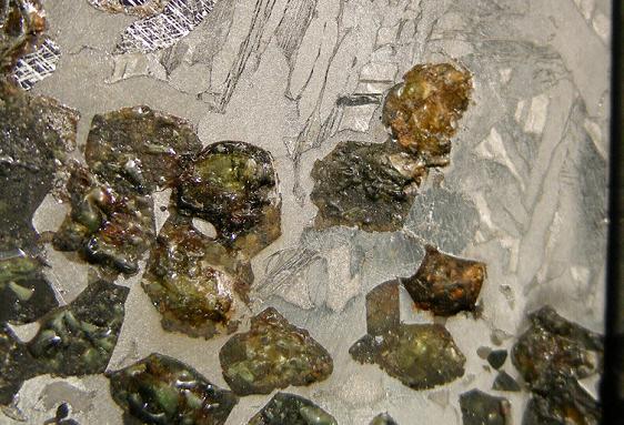 宝石级陨石—橄榄陨石收藏鉴赏