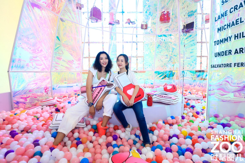 FASHION ZOO开幕首日，一场数万人狂欢的“时尚盛宴”正式开启！