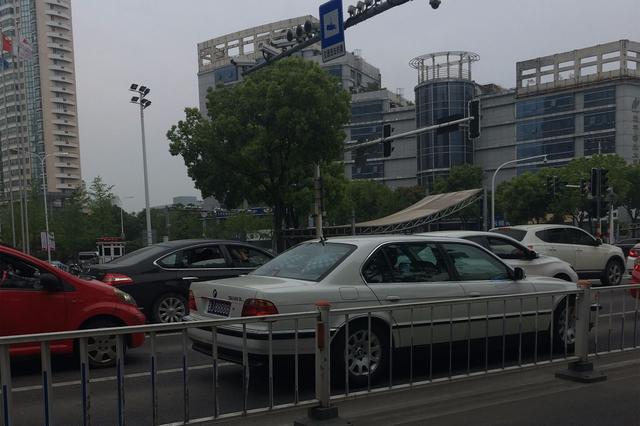 浙J88888宝马，当年胜过奔驰S，车牌值200多万