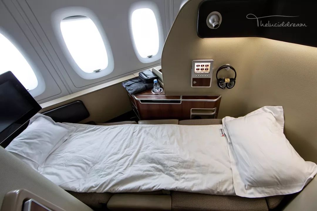 十年时间,我睡遍了所有空中客车a380客机上的床