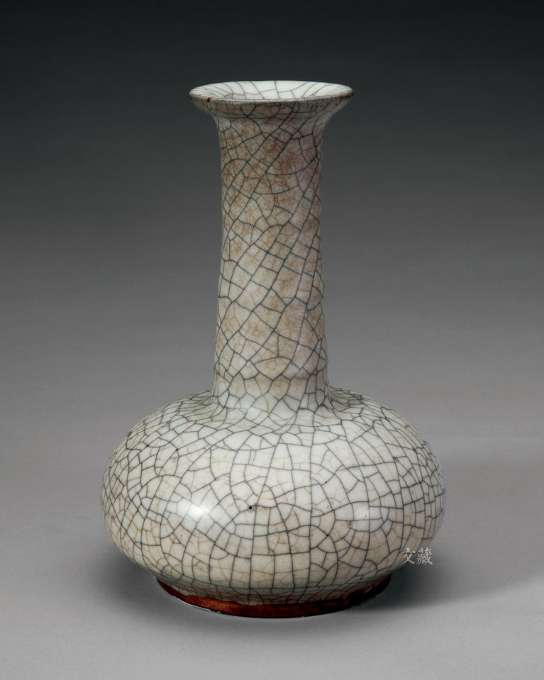 宋 哥窑青釉弦纹瓶 故宫博物院藏