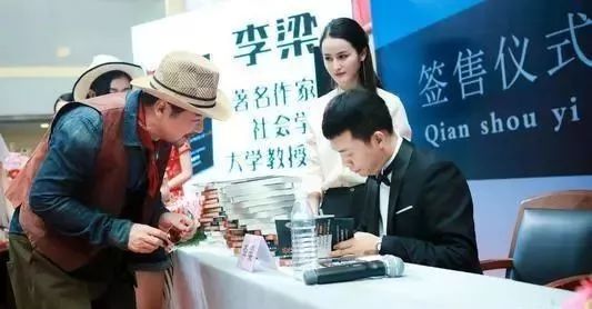 我的亲爹后爸:看实力派演员演绎纯真父子情__凤凰网