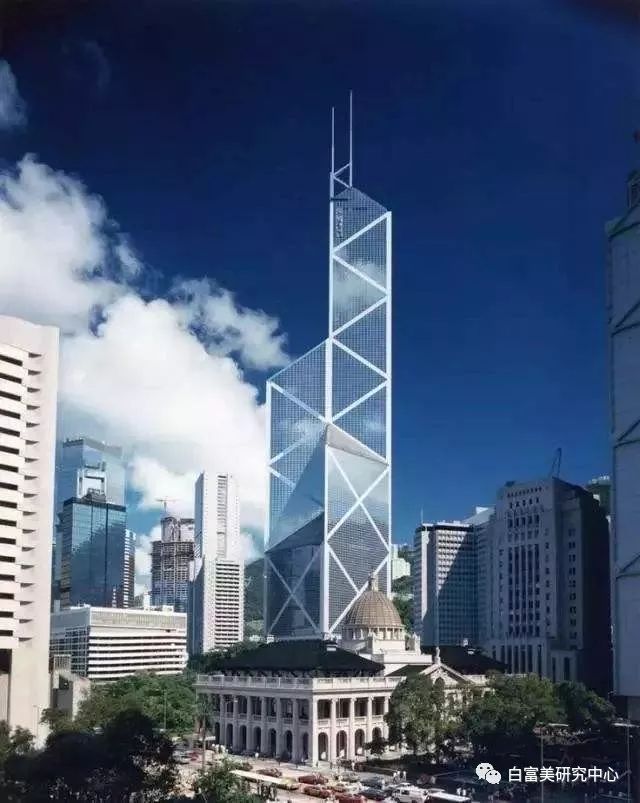 The only family that has been rich for more than 15 generations, at the age of 22, she lay down and crushed half of the celebrity circle.