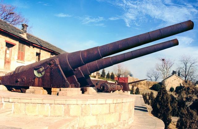 管退炮,用了100多年堪称完美,一出世就淘汰了架退式火炮