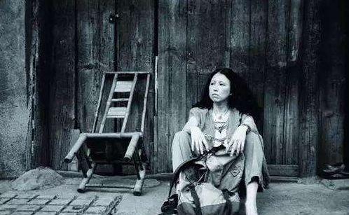 滚滚红尘中的三毛