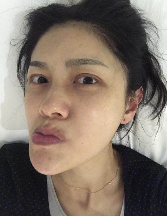 要知道胡可本来就是大明星