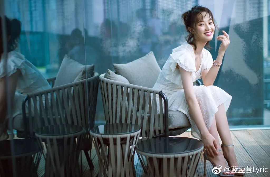 宝藏女孩蓝盈莹,《时间都知道》化身行走的表情包