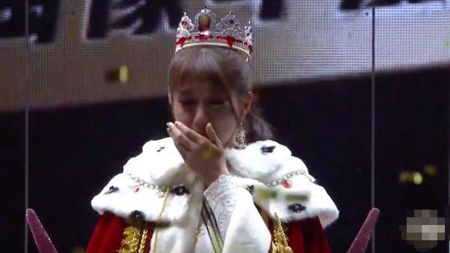 节目中狂放狠话，却备受网友喜欢，没人比她更“狂”蝉联冠军！