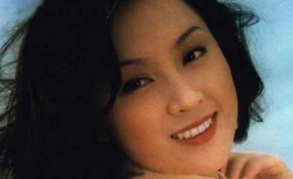 71岁“拼命三郎”甄珍身体无碍已出院，自爆：两段婚姻都未经大脑