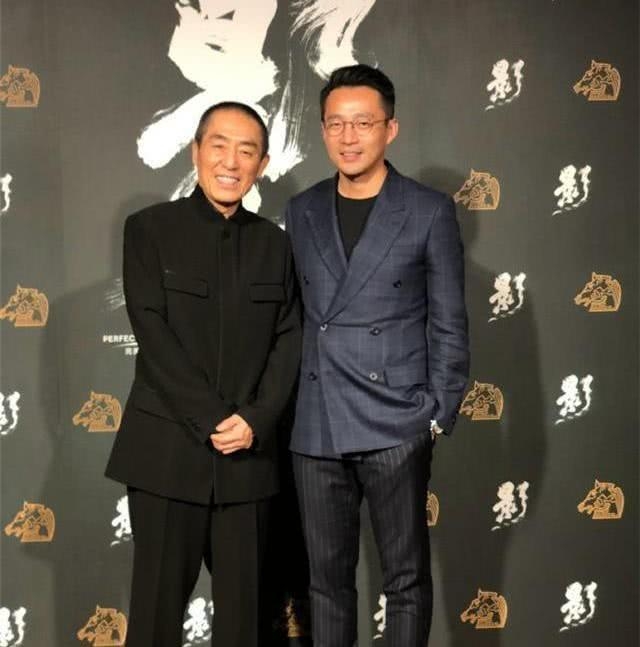 汪小菲夫妇甜蜜现身杭州，大S全程挽着老公的手，流露温柔一面