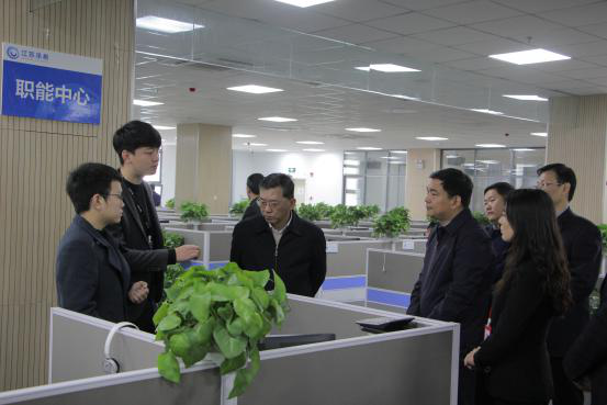 徐州市纪委书记董向阳莅临江苏承希调研考察