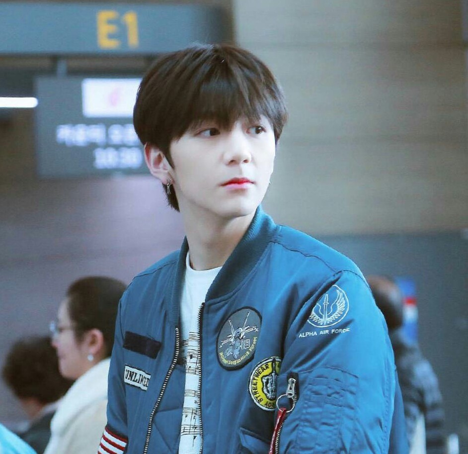 张丹峰出轨风波过去,洪欣儿子也要出道了,全家都要往娱乐圈挤