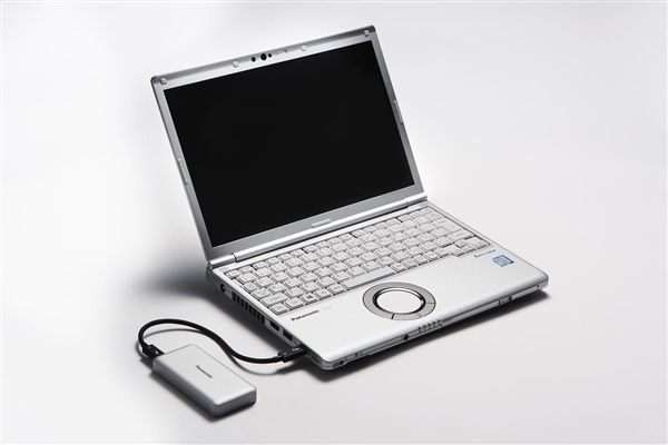 松下首款雷电3 SSD发布：容量有512GB、1TB两种规格
