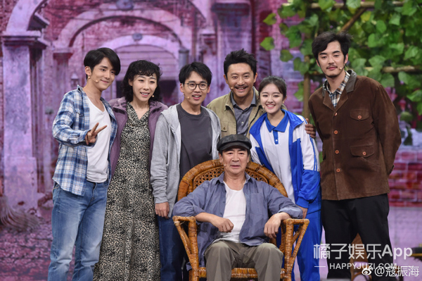 还记得《情深深雨濛濛》里的陆司令吗？他现在长这样