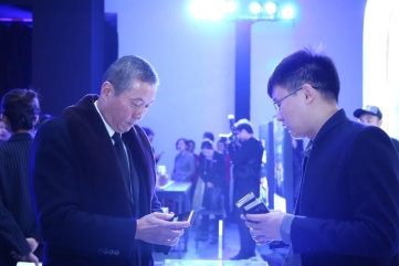 实至名归，心系天下斩获罗博之选大奖