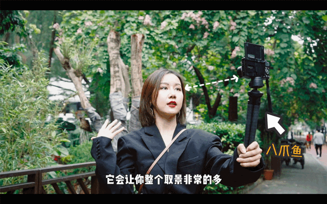 章鱼腿很长,它可以从你的脸,孩子充当自拍杆,延长手往外走的距离