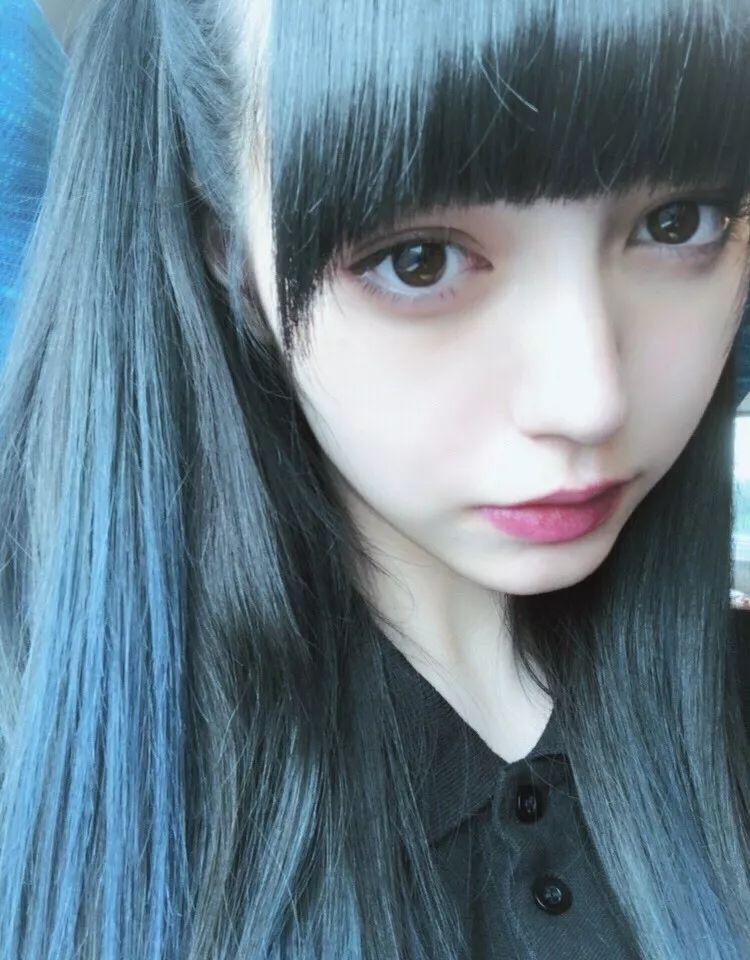 日本爆红的洛丽塔美少女，真人版混血芭比，靠漫画眼成新晋宅男女神！