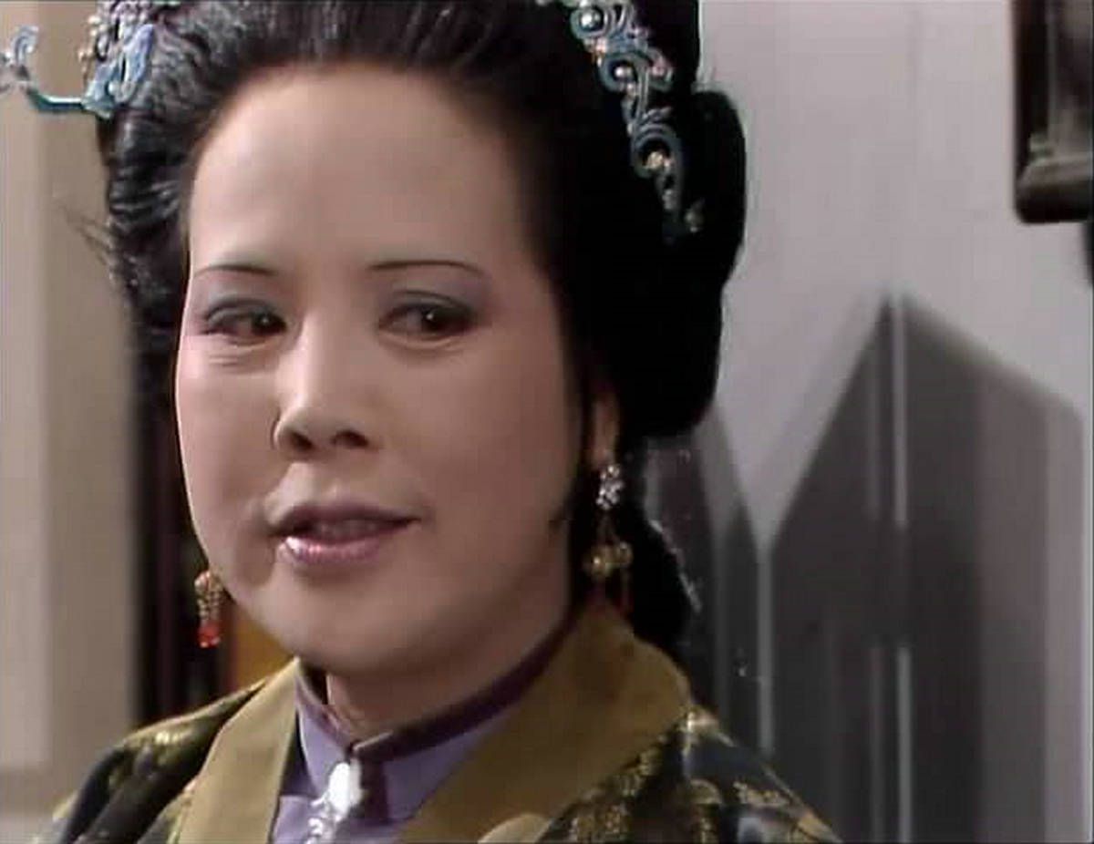 红楼梦中尴尬人为邢大夫人如此