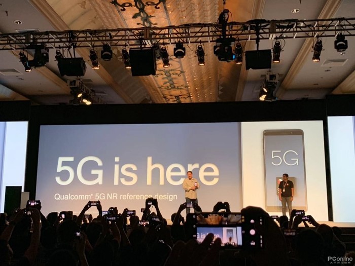 科普一分钟 |5G让我们的手机变丑？天线的锅