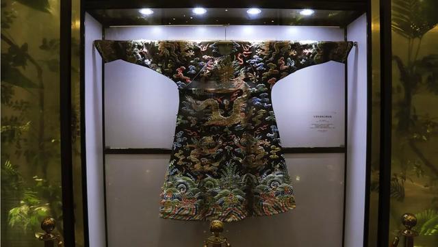 惊艳一座城！花样年·江山展示中心现已璀璨揭幕