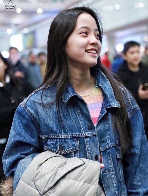 娱乐圈爱素颜的女星这么多，只有她敢对着偷拍镜头喊：拍漂亮点！