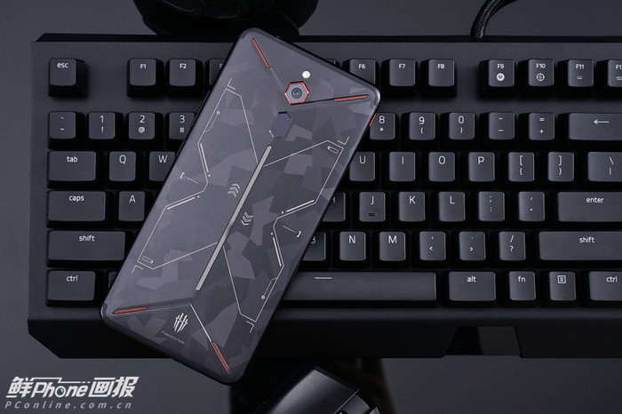 旗舰手机怎么选？用Ta们来玩游戏看剧都合适