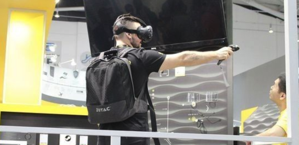 史上最酷的VR背包，果然卖得一点也不便宜