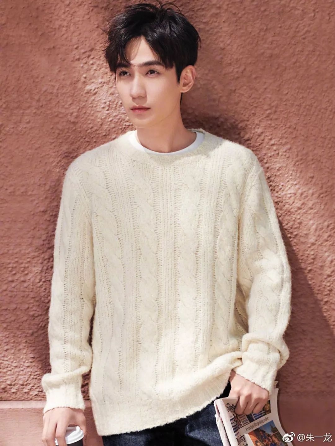 时髦不臃肿，被蔡徐坤、杨超越、吴谨言的毛衣疯狂种草
