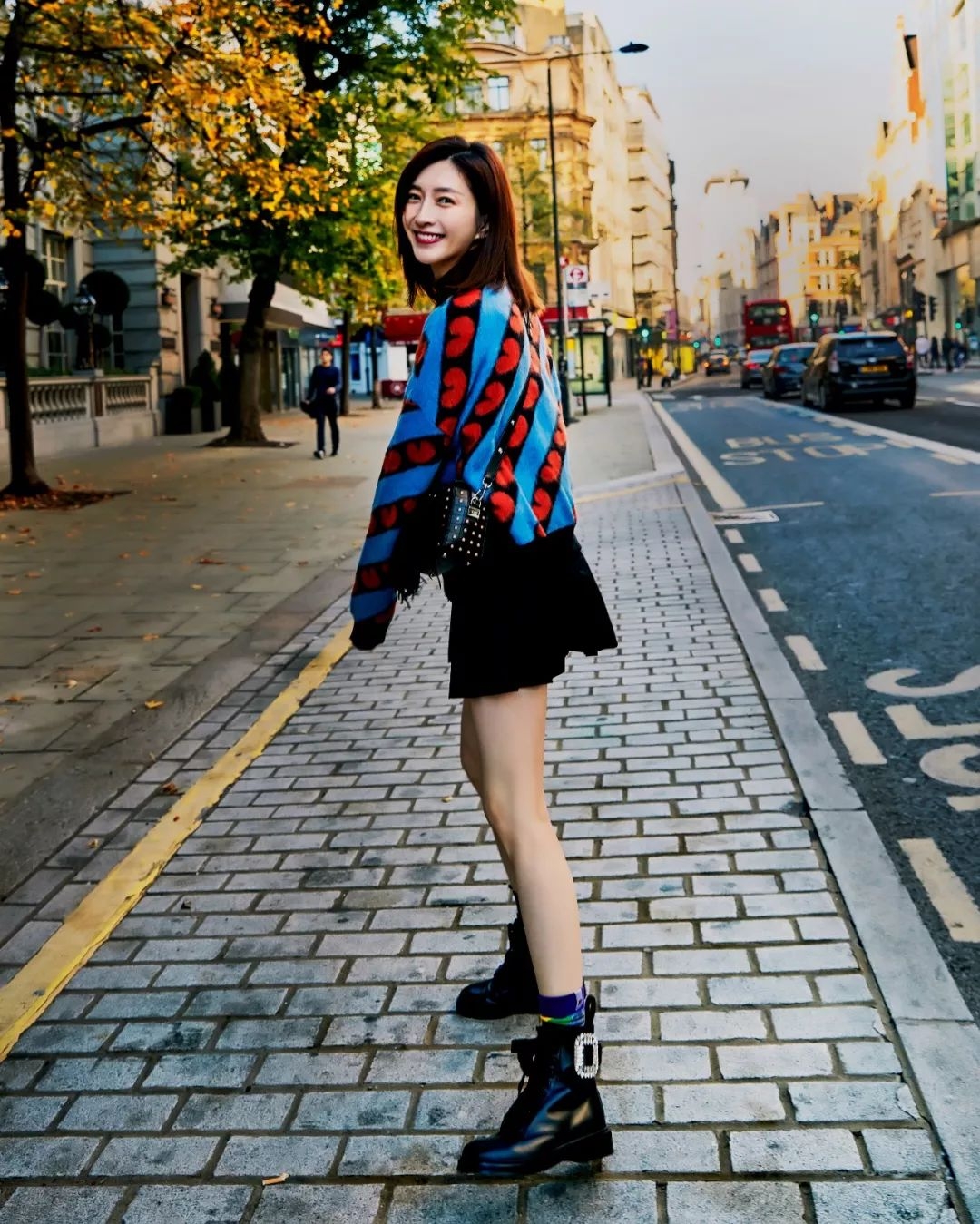 时髦不臃肿，被蔡徐坤、杨超越、吴谨言的毛衣疯狂种草