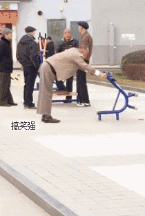 搞笑gif:你们结婚,为啥受罪的却是我和伴娘?