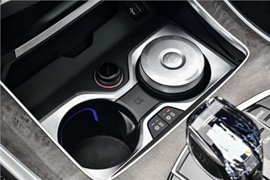 全新BMW X5完美演绎现代豪华科技